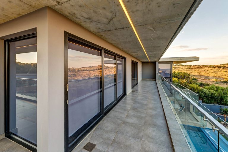 aluminium-sliding-door-1-1